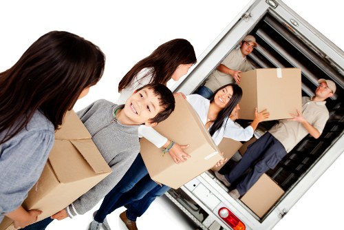Moving truck service for homes and flats in Leamouth