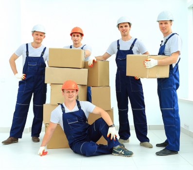 Efficient Leamouth van service for moving belongings locally