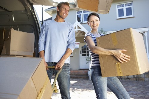 Apartment and house removals in Leamouth